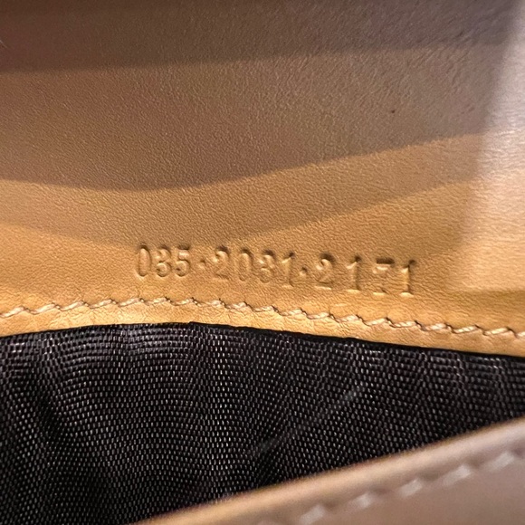 Gucci Jackie Pink and Tan Suede Wallet - Picture 5 of 13